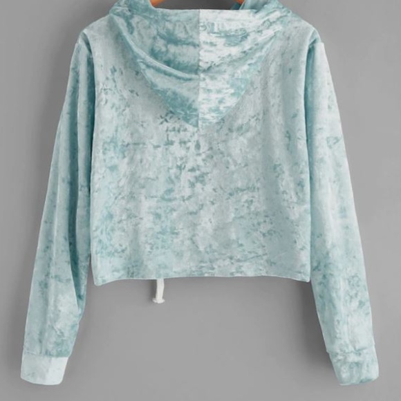 Velvet Hoodie 🦋 - Picture 2 of 3